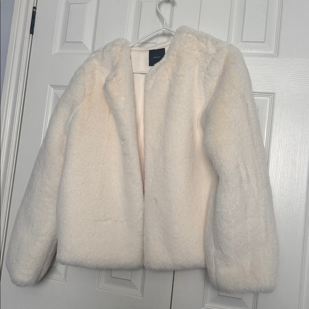 Women's white Faux Fur Coat (short)